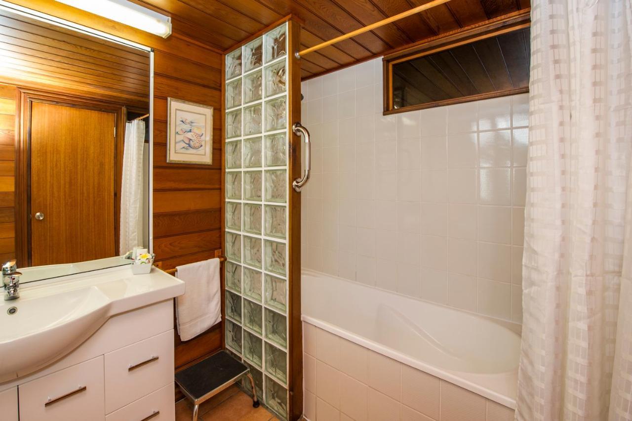 Beachside Cottage - a private peaceful hidden gem Nelly Bay Exterior foto