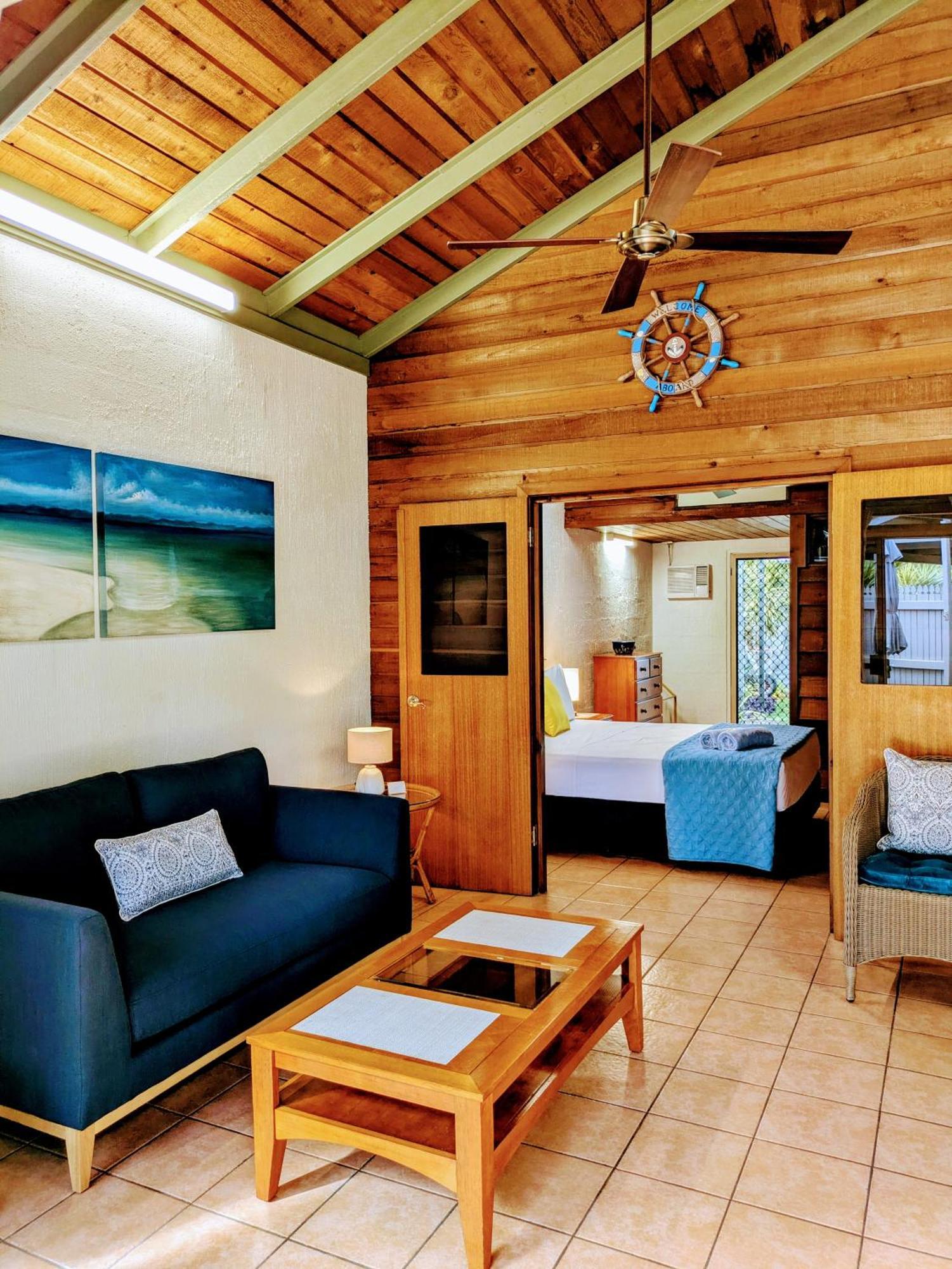Beachside Cottage - a private peaceful hidden gem Nelly Bay Exterior foto